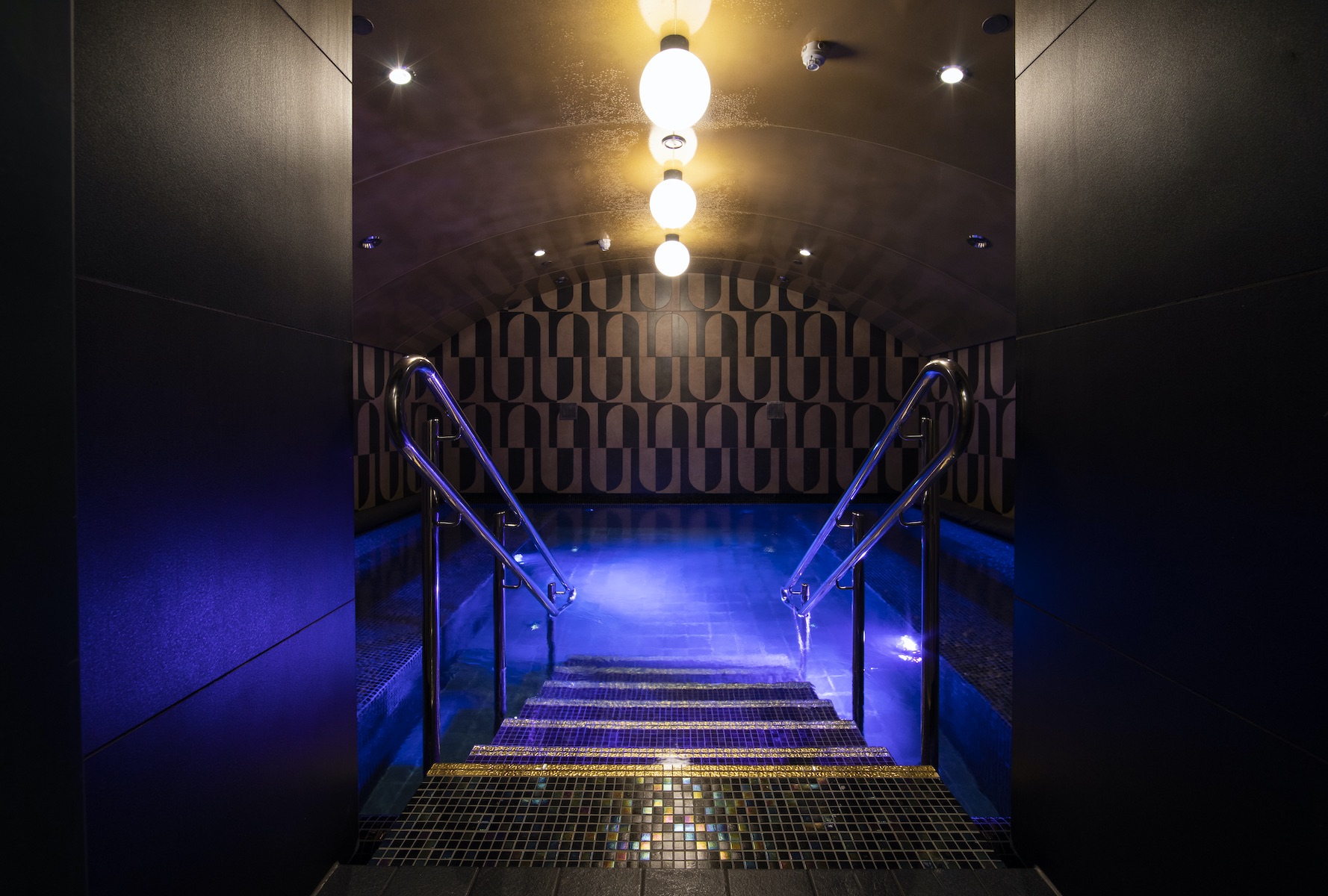 Art Deco Caldarium
